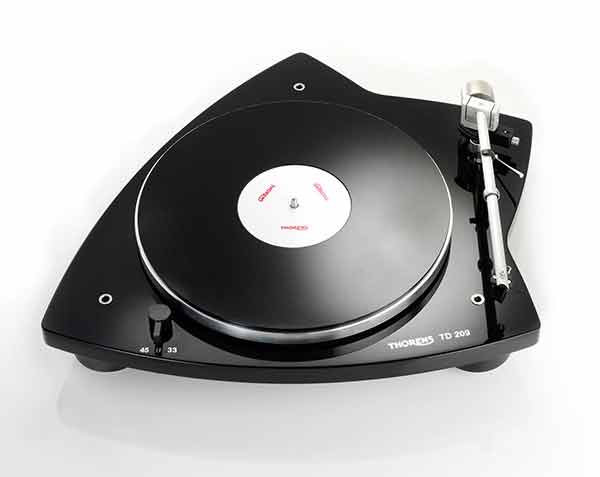 ϵTThorens TD209zP